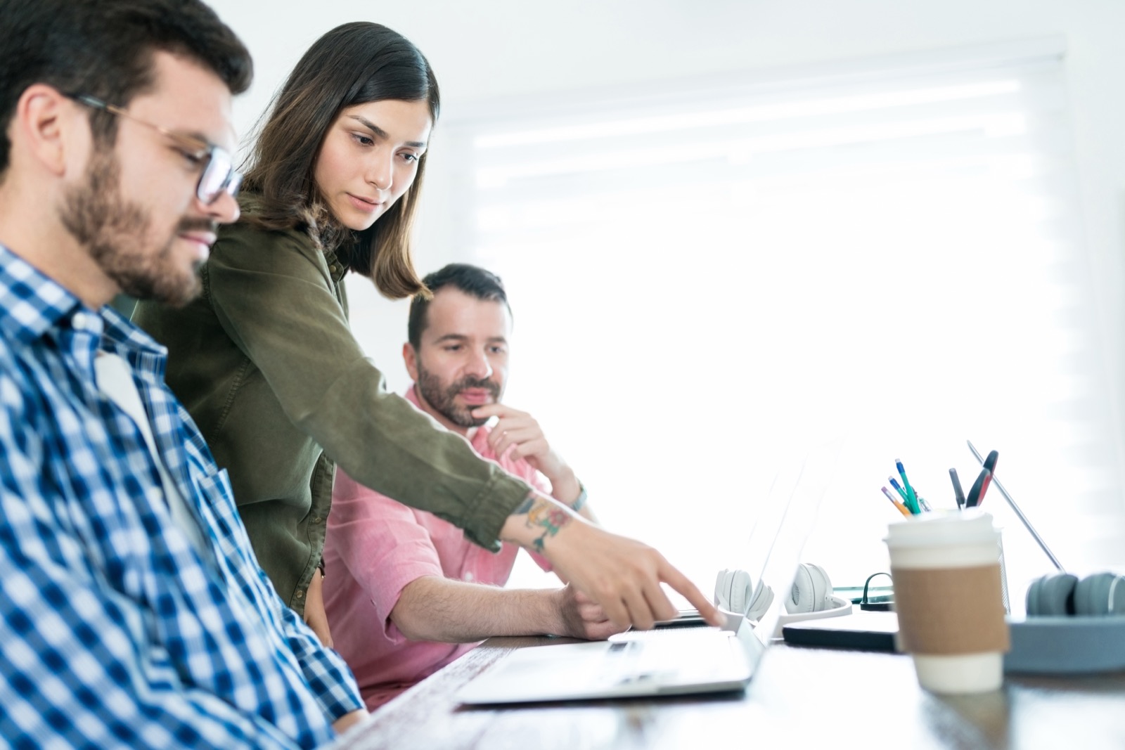 Equipo AQCER en sesión de trabajo
